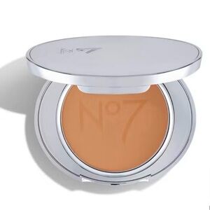 No7 Lift & Luminate Triple Action Powder - Medium -